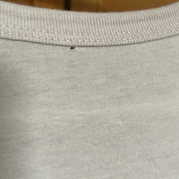 Cold Crush low v-neck size medium - Picture 7 of 7